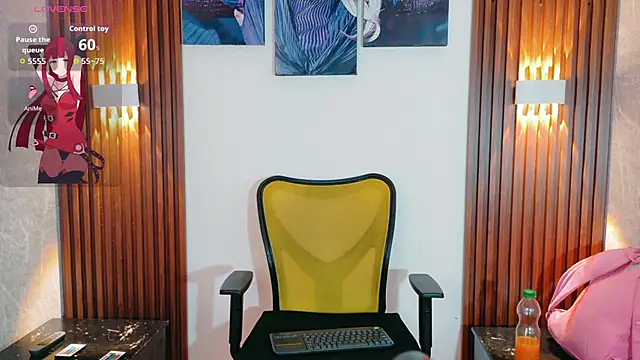 Sophi Thaylorr online show from 09.18.25