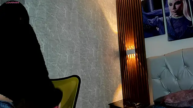 Snapshot of Sophi_Thaylorr chatting on 09.27.25 Sophi Thaylorr online show from 09.27.25