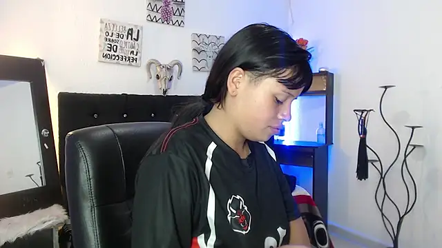 Missy eyess online show from 10.23.25