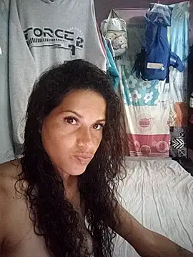 Snapshot of Lagataymoreno chatting on 10.06.25 Lagataymoreno online show from 10.06.25