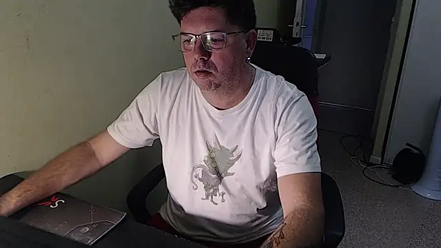 blueandwhite1 online show from 11.05.25