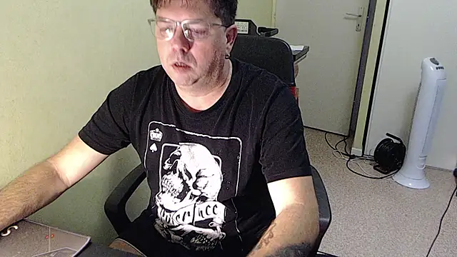 blueandwhite1 online show from 11.11.25