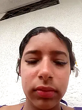 Zoe-Johnson  online show from 10.20.25