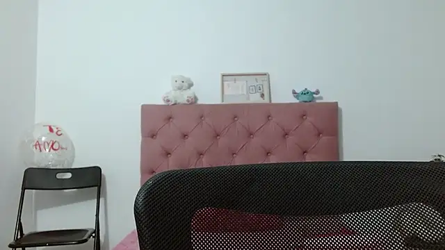 Sara f W online show from 12.17.25