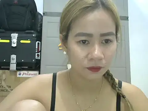 Snapshot of sexy_licious69 chatting on 12.10.24 sexy licious69 online show from 12.10.24