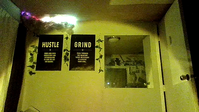 Snapshot of B3toBaby chatting on 12.05.25 B3toBaby online show from 12.05.25