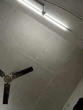 Snapshot of xyz-indian chatting on 11.14.25 xyz-indian online show from 11.14.25