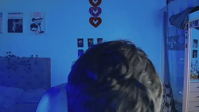 Snapshot of 2cyboy_ chatting on 09.23.25 2cyboy online show from 09.23.25