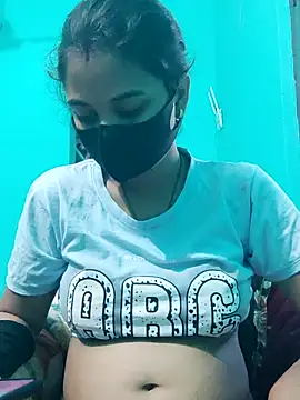 Snapshot of DivyaBhabhi69@xh chatting on 11.12.25 DivyaBhabhi69xh online show from 11.12.25