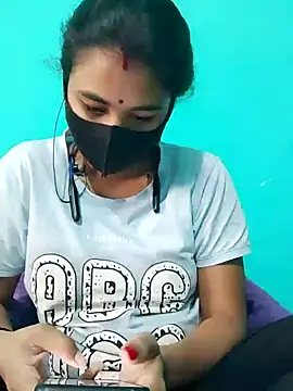 Snapshot of DivyaBhabhi69@xh chatting on 12.23.25 DivyaBhabhi69xh online show from 12.23.25