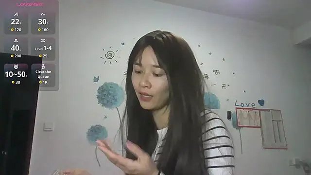 Snapshot of Monice1314 chatting on 10.26.25 Monice1314 online show from 10.26.25