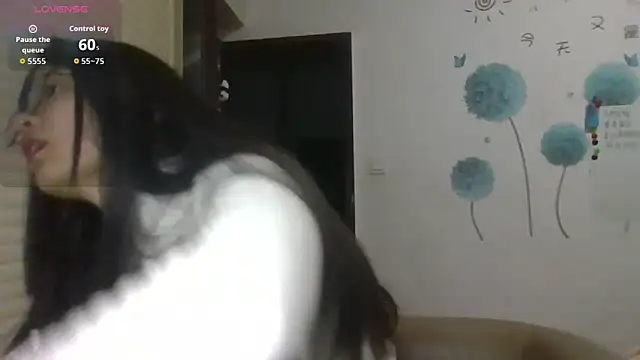 Snapshot of Monice1314 chatting on 12.18.25 Monice1314 online show from 12.18.25