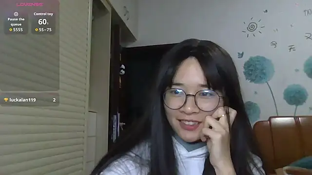 Snapshot of Monice1314 chatting on 12.20.25 Monice1314 online show from 12.20.25