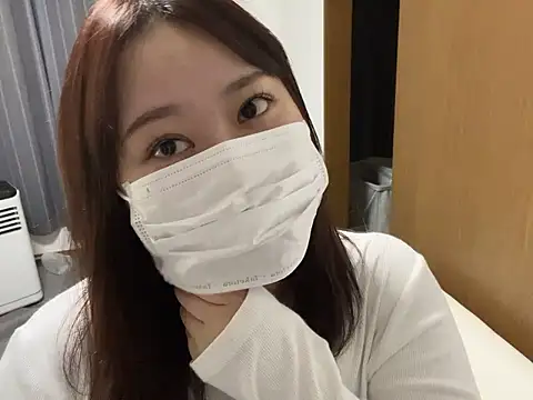 Snapshot of shimera-nohime25 chatting on 10.15.25 shimera-nohime25 online show from 10.15.25