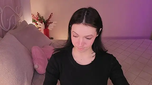 Snapshot of Loona_Eclipse chatting on 11.26.25 Loona Eclipse online show from 11.26.25