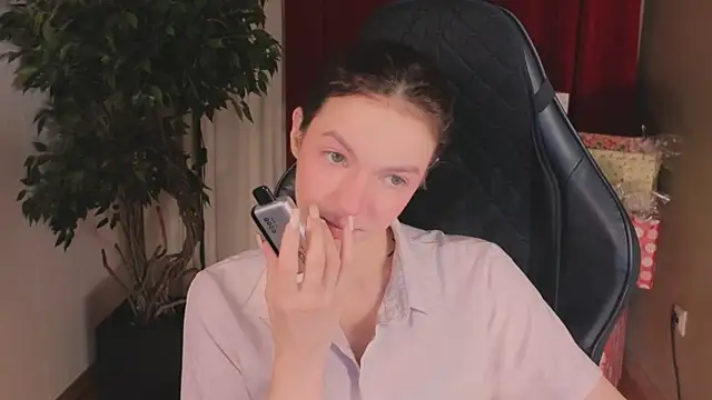 Snapshot of Loona_Eclipse chatting on 11.28.25 Loona Eclipse online show from 11.28.25