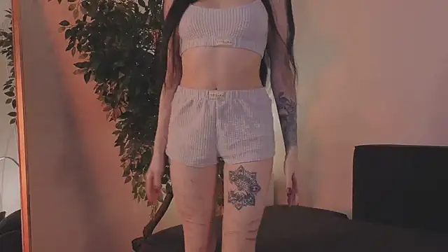 Snapshot of Loona_Eclipse chatting on 01.17.26 Loona Eclipse online show from 01.17.26