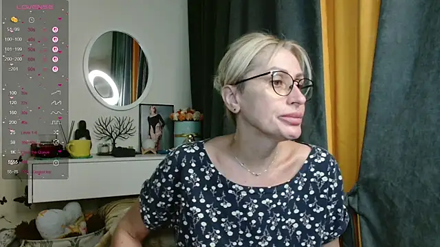 Snapshot of PamellaMurphy chatting on 06.18.26 PamellaMurphy online show from 06.18.26
