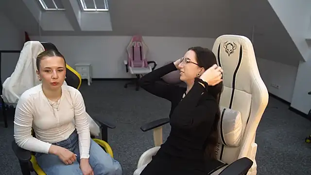  Lili 054 online show from 09.16.25