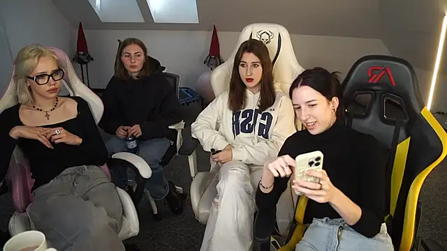  Lili 054 online show from 10.14.25