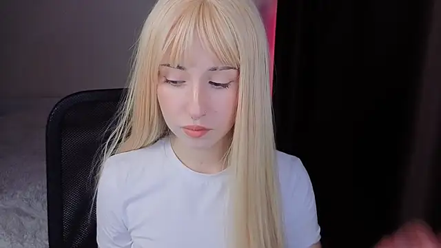 Snapshot of YukiMisa chatting on 10.07.25 YukiMisa online show from 10.07.25