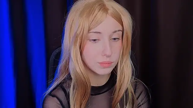 Snapshot of YukiMisa chatting on 11.05.25 YukiMisa online show from 11.05.25