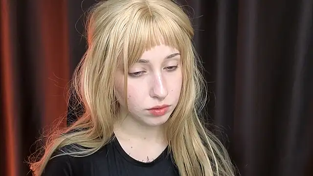 Snapshot of YukiMisa chatting on 12.03.25 YukiMisa online show from 12.03.25