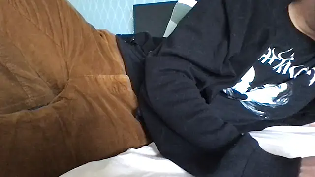 Snapshot of TomieSoichi chatting on 09.27.25 TomieSoichi online show from 09.27.25