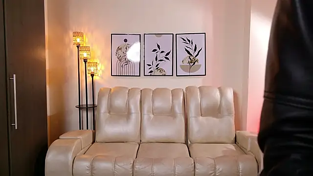 Violeta Foxz online show from 11.25.25