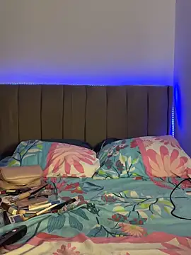 AYTANA CORBERO online show from 10.17.25