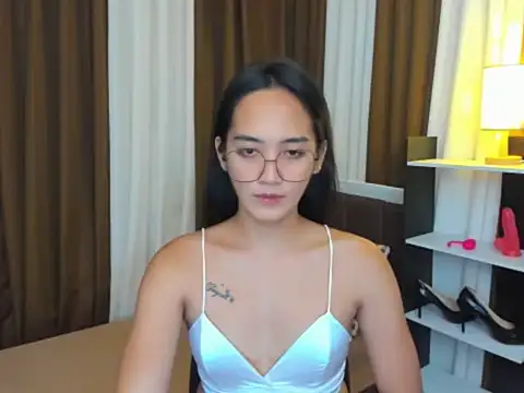 URHottestAngel online show from 09.09.25