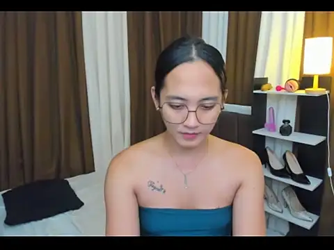 URHottestAngel online show from 10.08.25