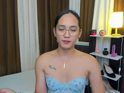 URHottestAngel online show from 10.22.25