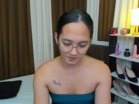 URHottestAngel online show from 10.24.25