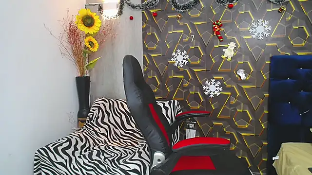 miss leidy  online show from 11.27.25