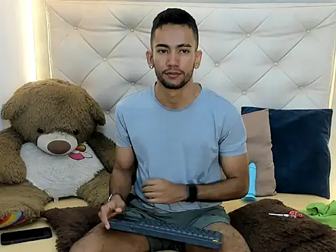 MaicolParker  online show from 03.20.26