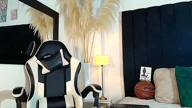 MaicolParker  online show from 06.19.26