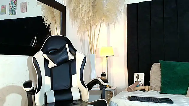 MaicolParker  online show from 06.24.26