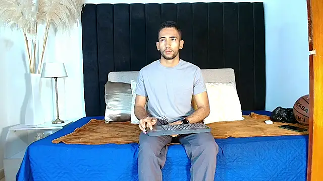 MaicolParker  online show from 07.25.26