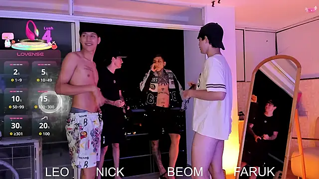 Snapshot of Handsomeboyss19 chatting on 09.09.25 Handsomeboyss19 online show from 09.09.25