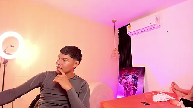 Snapshot of Handsomeboyss19 chatting on 02.03.26 Handsomeboyss19 online show from 02.03.26