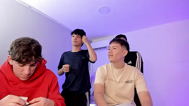 Snapshot of Handsomeboyss19 chatting on 06.03.26 Handsomeboyss19 online show from 06.03.26