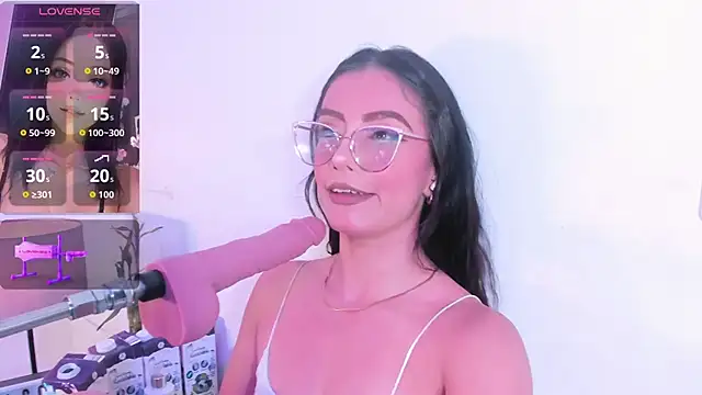 Snapshot of valentinna_montess chatting on 02.11.26 valentinna montess online show from 02.11.26