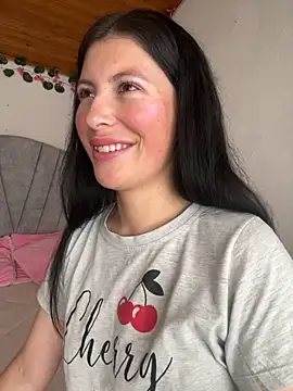 Mia salinass online show from 09.19.25