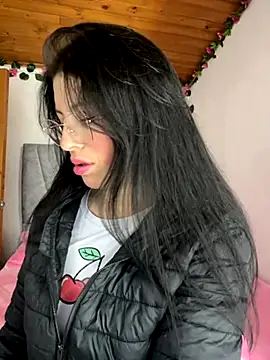 Mia salinass online show from 10.08.25