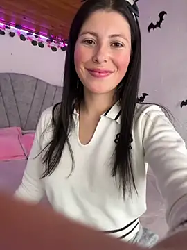 Mia salinass online show from 10.30.25