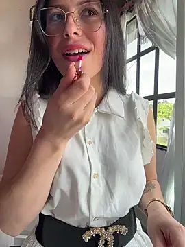 Mia salinass online show from 02.04.26