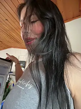 Mia salinass online show from 04.30.26