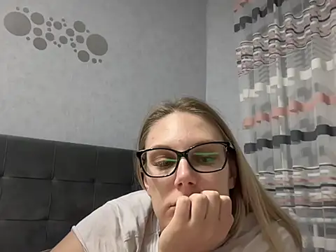 NikexPretty online show from 10.03.25