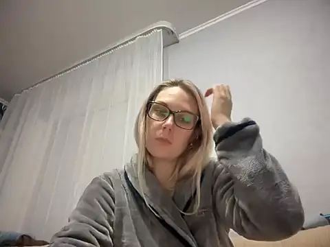 NikexPretty online show from 11.18.25